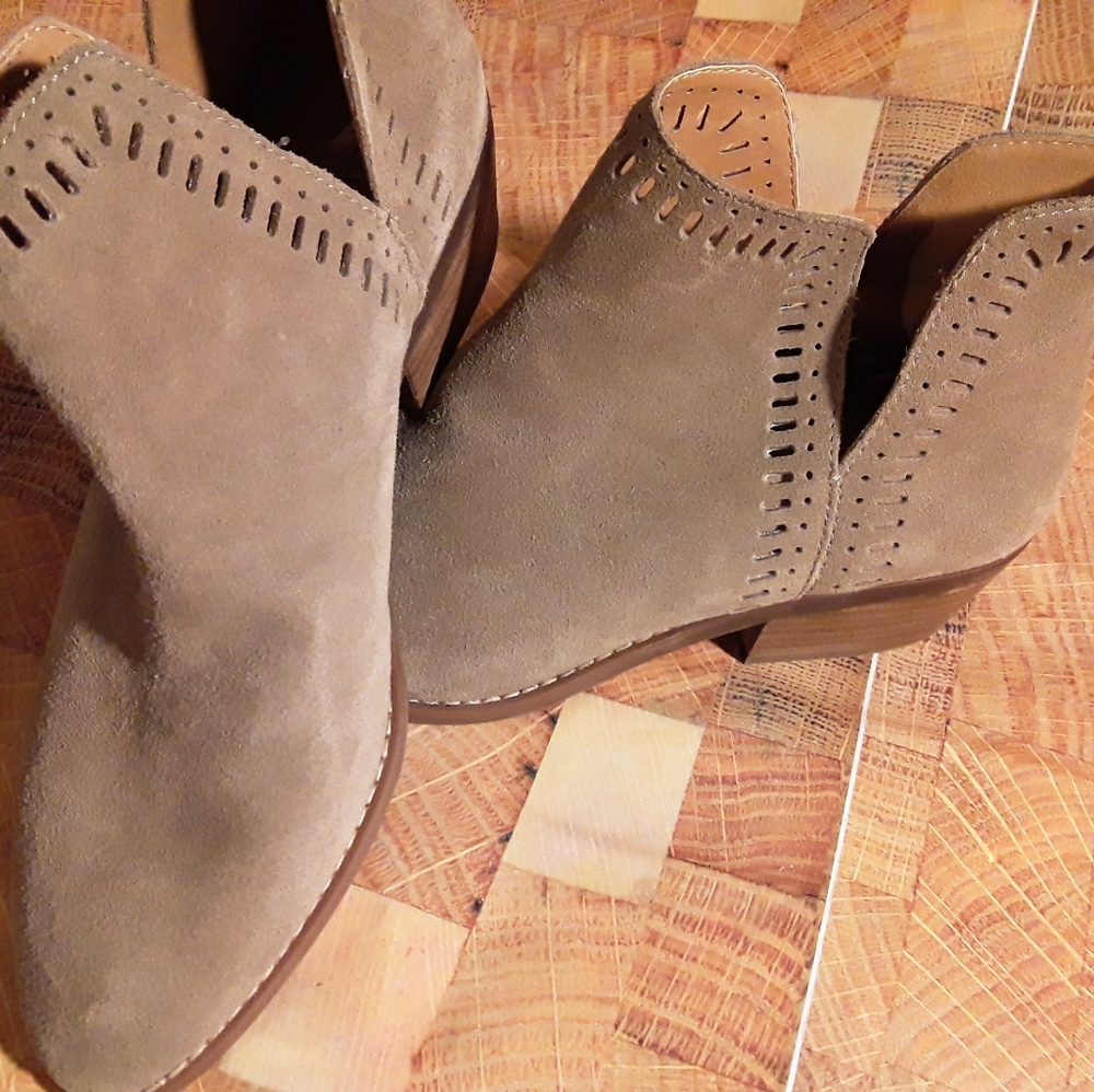 LUCKY BRAND ANKLE BOOTS